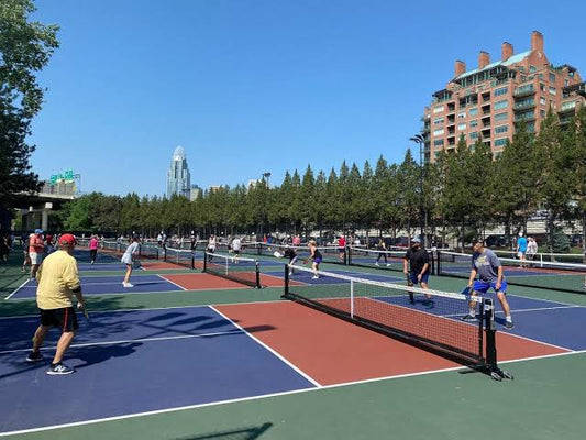 Los múltiples beneficios de jugar Pickleball